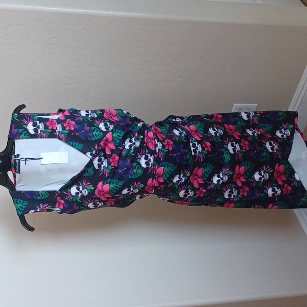 SOURPUSS 3X TROPICAL FLORAL SKULLS RUCHED ON SIDE FAUX WRAP